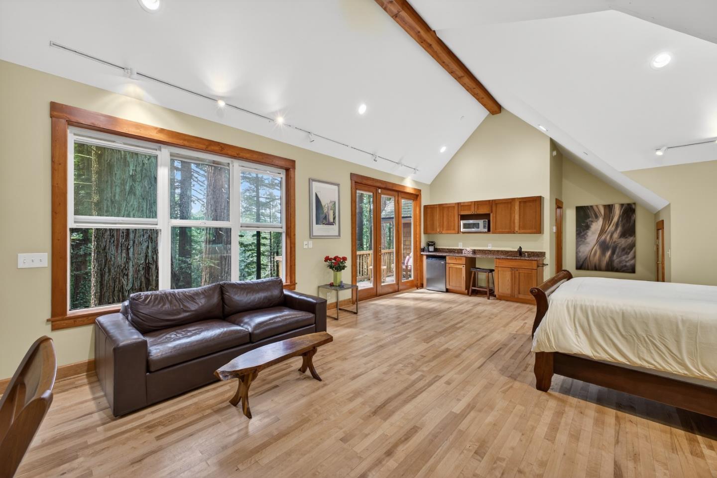 Detail Gallery Image 36 of 43 For 13370 Skyline Blvd, Woodside,  CA 94062 - 4 Beds | 4 Baths