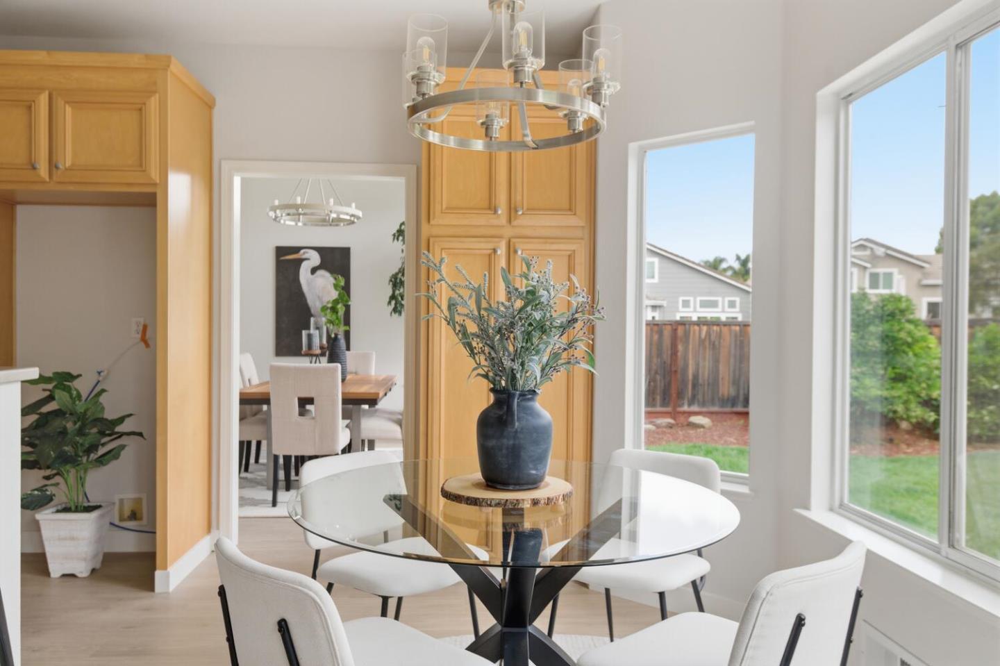 Detail Gallery Image 11 of 31 For 9358 Lone Deer Way, Gilroy,  CA 95020 - 5 Beds | 3 Baths