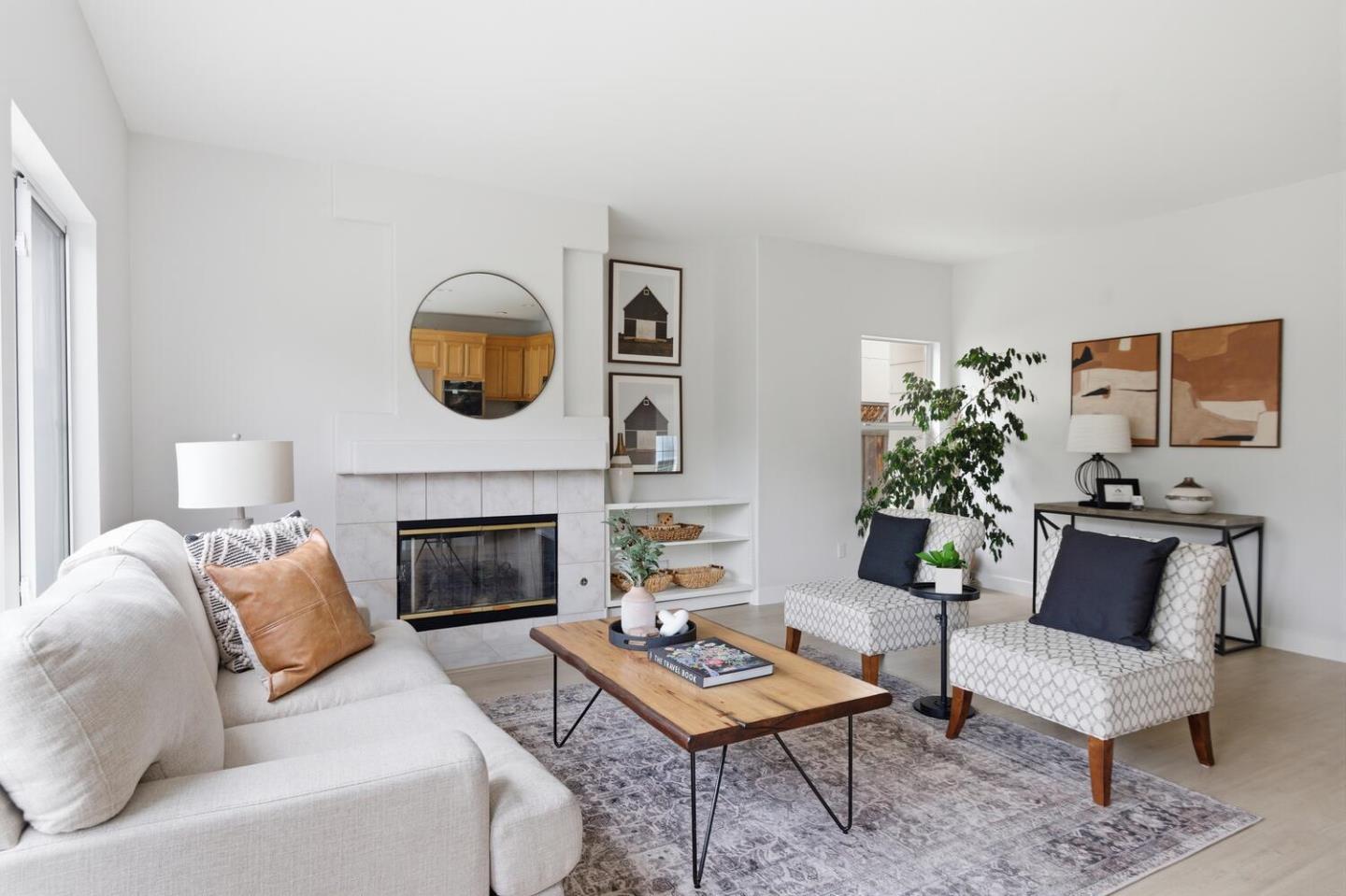 Detail Gallery Image 13 of 31 For 9358 Lone Deer Way, Gilroy,  CA 95020 - 5 Beds | 3 Baths