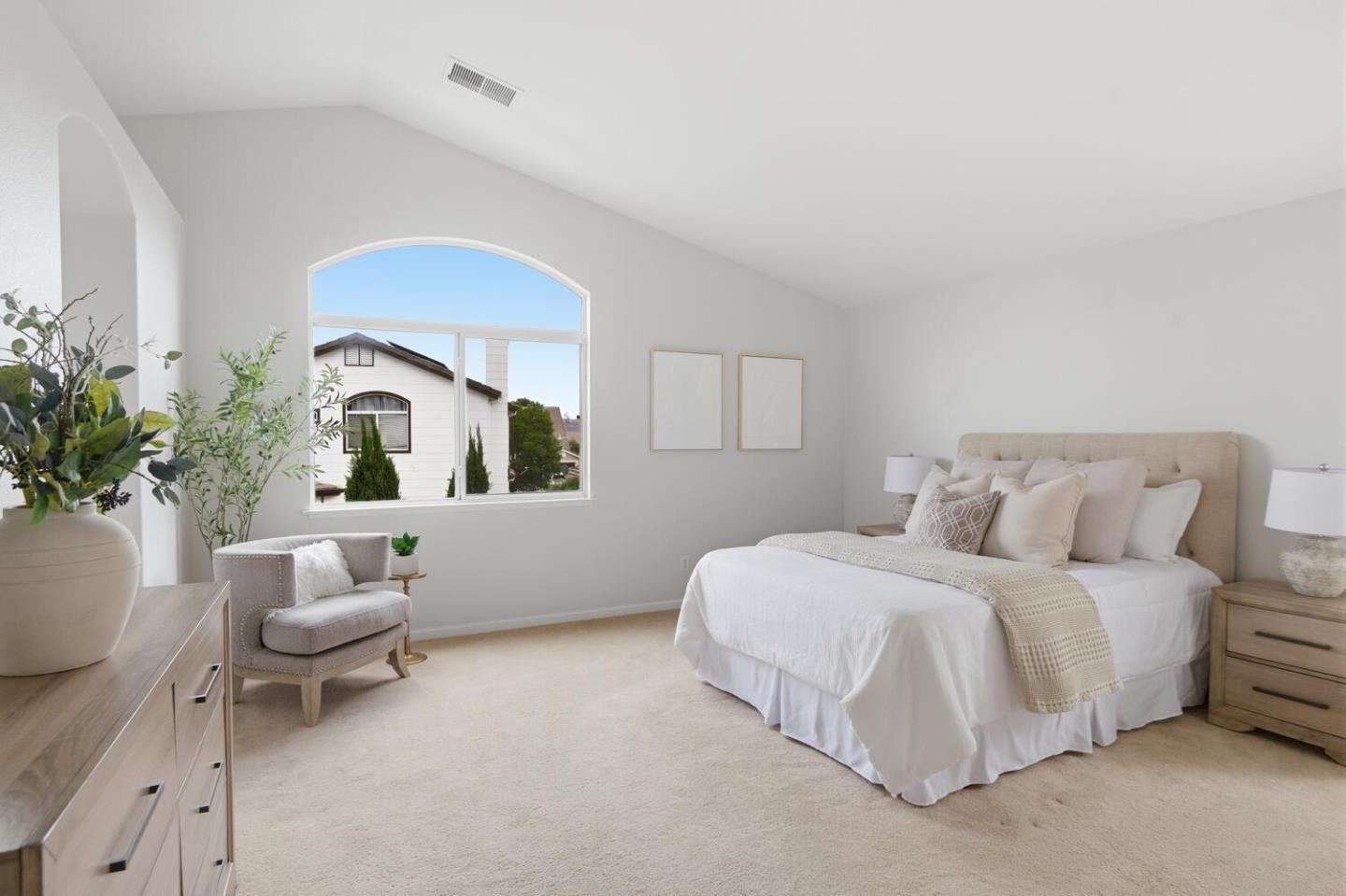 Detail Gallery Image 18 of 31 For 9358 Lone Deer Way, Gilroy,  CA 95020 - 5 Beds | 3 Baths