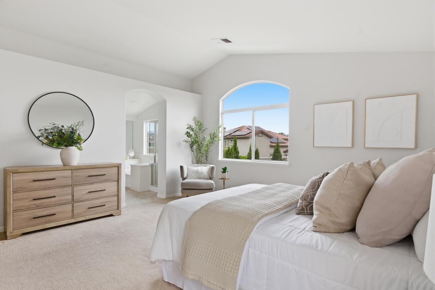 Detail Gallery Image 19 of 31 For 9358 Lone Deer Way, Gilroy,  CA 95020 - 5 Beds | 3 Baths