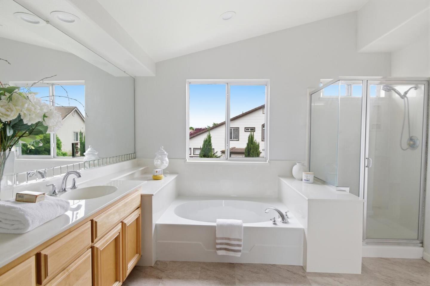 Detail Gallery Image 20 of 31 For 9358 Lone Deer Way, Gilroy,  CA 95020 - 5 Beds | 3 Baths