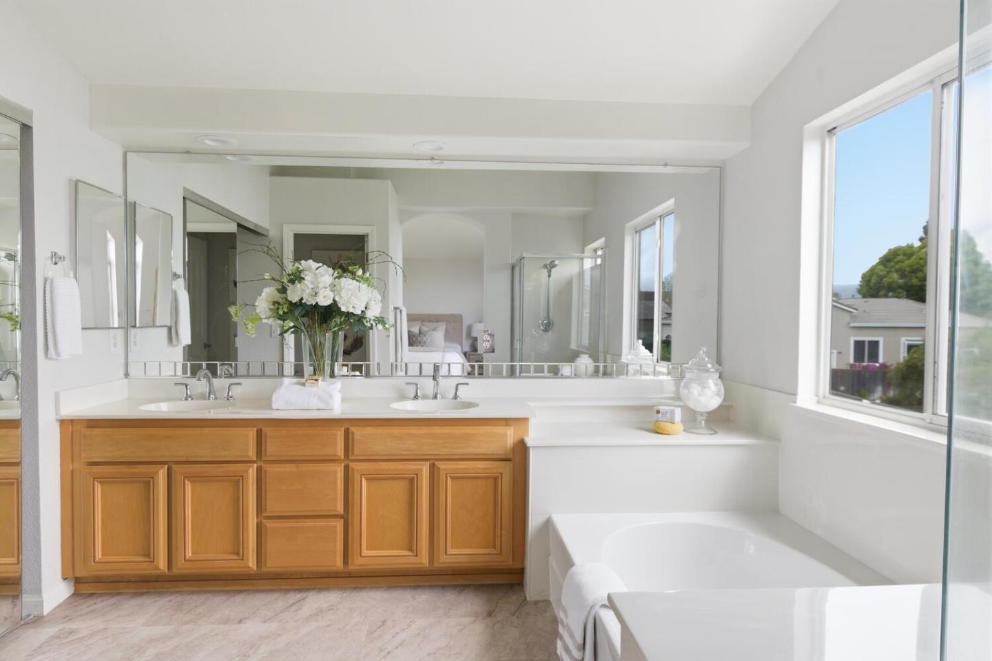 Detail Gallery Image 21 of 31 For 9358 Lone Deer Way, Gilroy,  CA 95020 - 5 Beds | 3 Baths