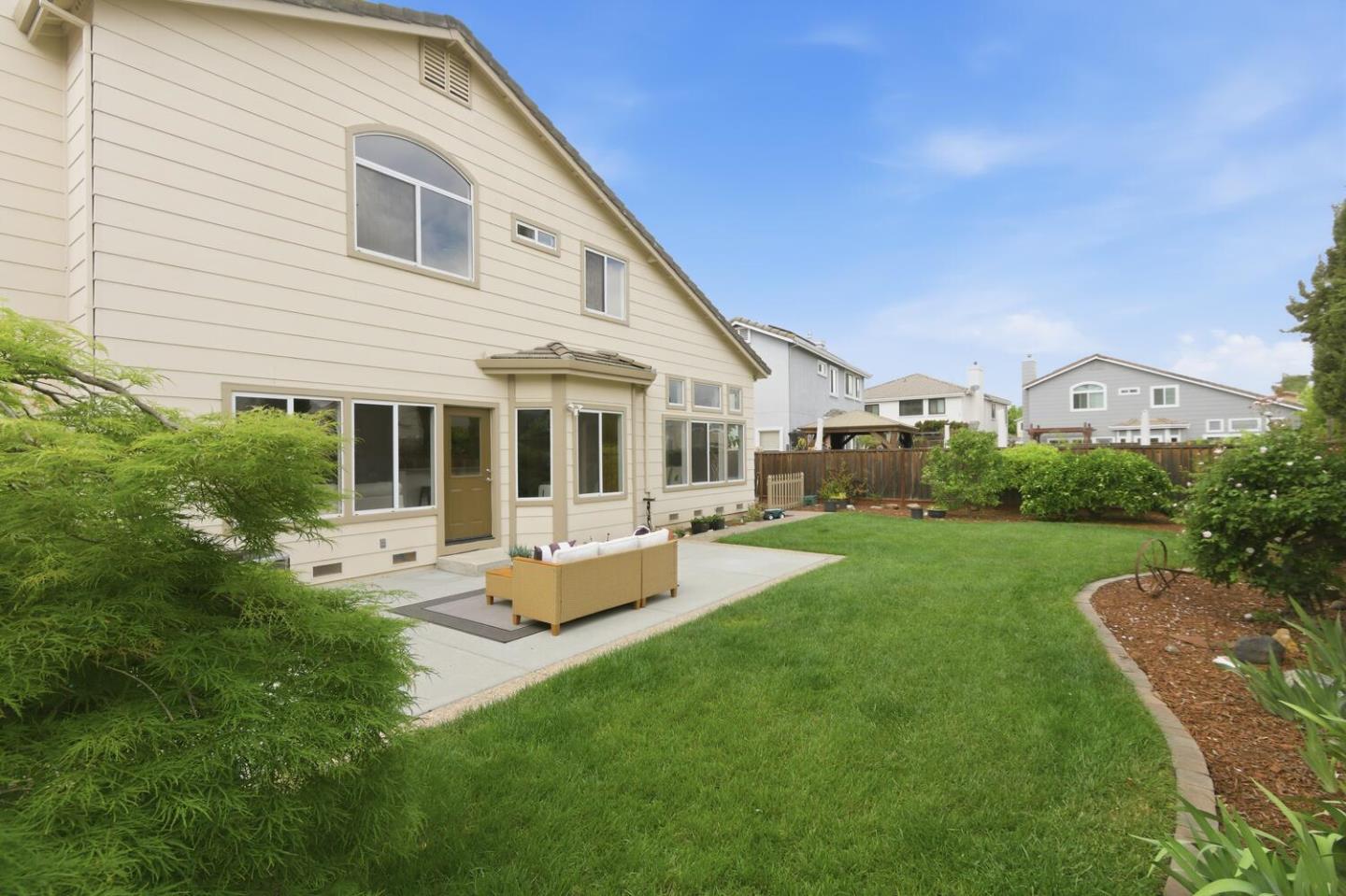 Detail Gallery Image 28 of 31 For 9358 Lone Deer Way, Gilroy,  CA 95020 - 5 Beds | 3 Baths