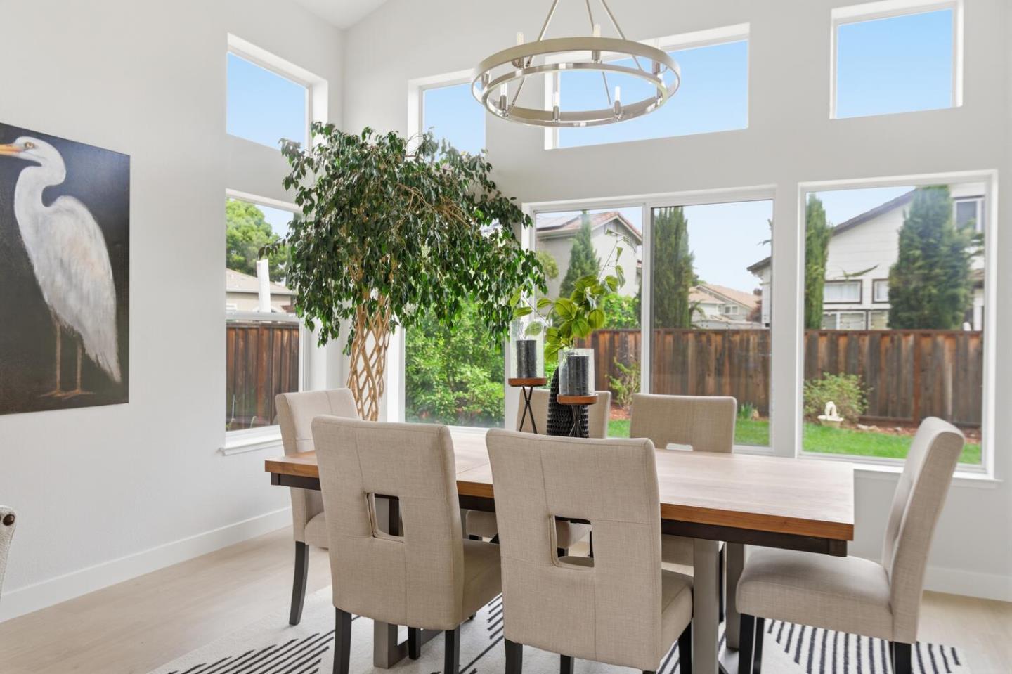 Detail Gallery Image 7 of 31 For 9358 Lone Deer Way, Gilroy,  CA 95020 - 5 Beds | 3 Baths