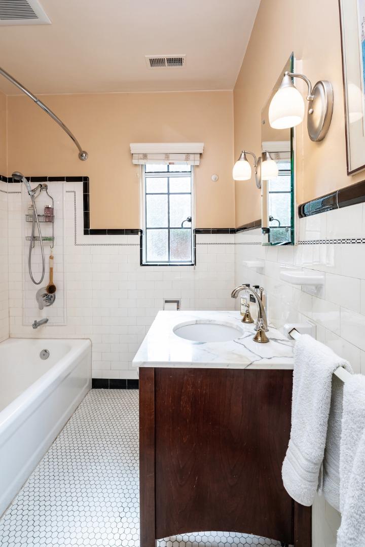 Detail Gallery Image 10 of 19 For 2110 Bowdoin St, Palo Alto,  CA 94306 - 2 Beds | 1 Baths