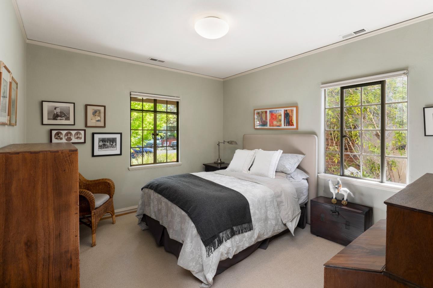 Detail Gallery Image 8 of 19 For 2110 Bowdoin St, Palo Alto,  CA 94306 - 2 Beds | 1 Baths