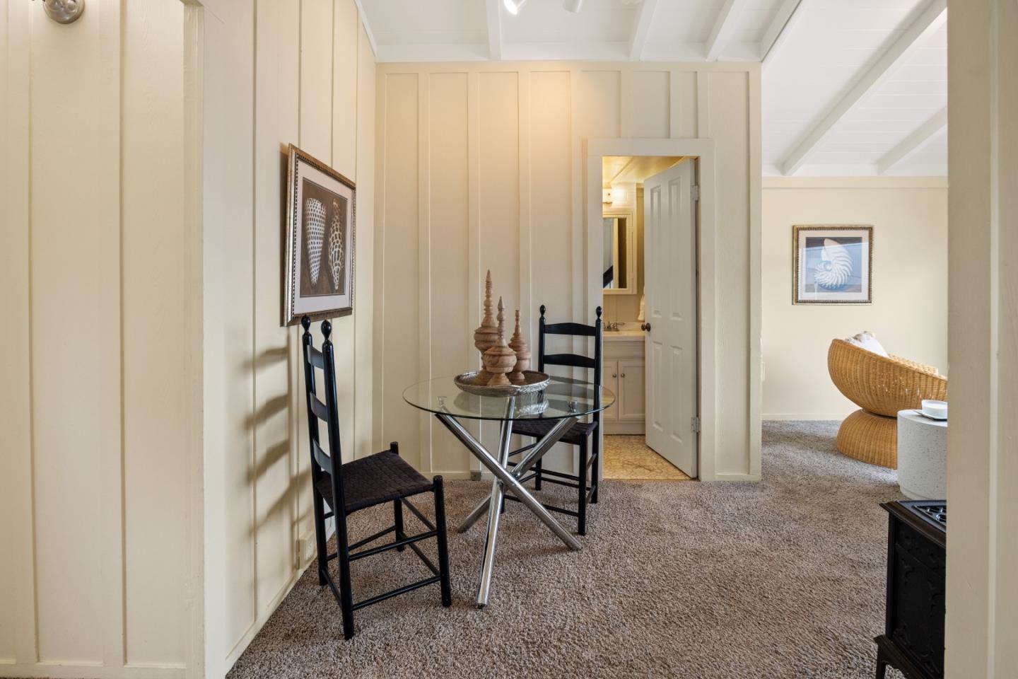 Detail Gallery Image 10 of 61 For 683 Ocean View Blvd, Pacific Grove,  CA 93950 - 3 Beds | 2 Baths