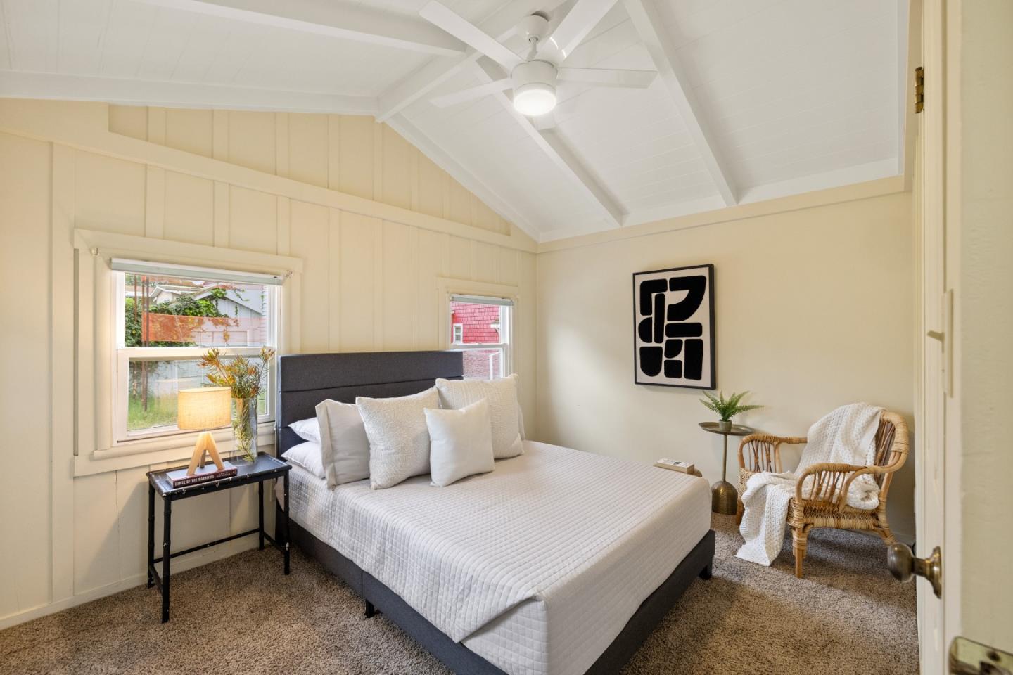 Detail Gallery Image 11 of 61 For 683 Ocean View Blvd, Pacific Grove,  CA 93950 - 3 Beds | 2 Baths