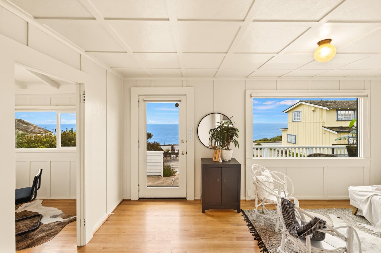 Detail Gallery Image 20 of 61 For 683 Ocean View Blvd, Pacific Grove,  CA 93950 - 3 Beds | 2 Baths