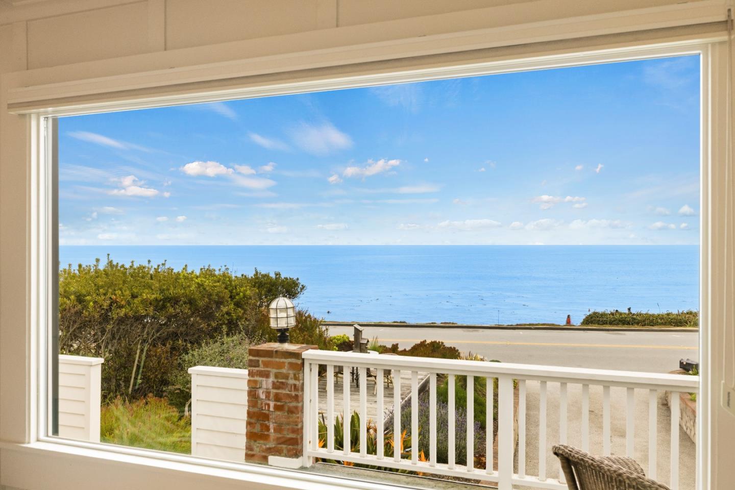 Detail Gallery Image 25 of 61 For 683 Ocean View Blvd, Pacific Grove,  CA 93950 - 3 Beds | 2 Baths