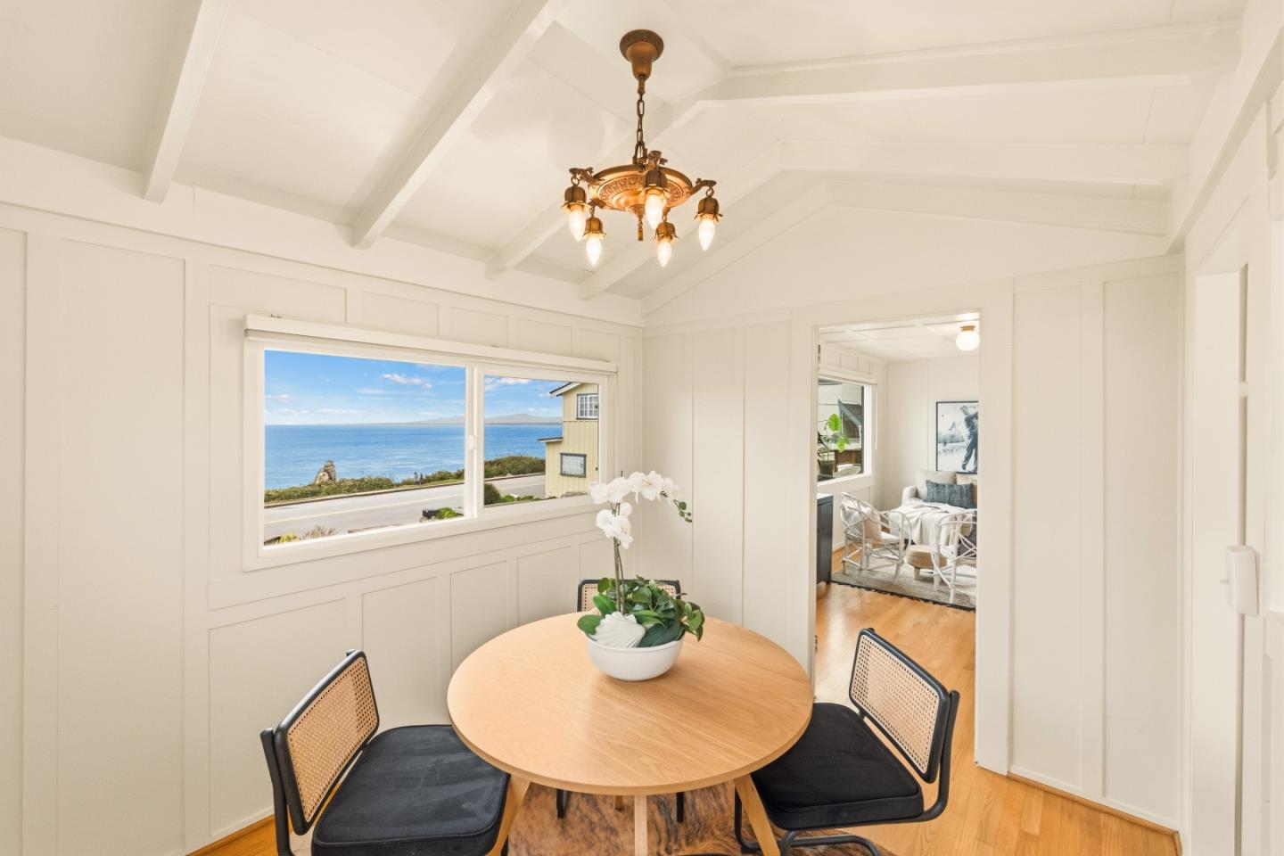 Detail Gallery Image 28 of 61 For 683 Ocean View Blvd, Pacific Grove,  CA 93950 - 3 Beds | 2 Baths