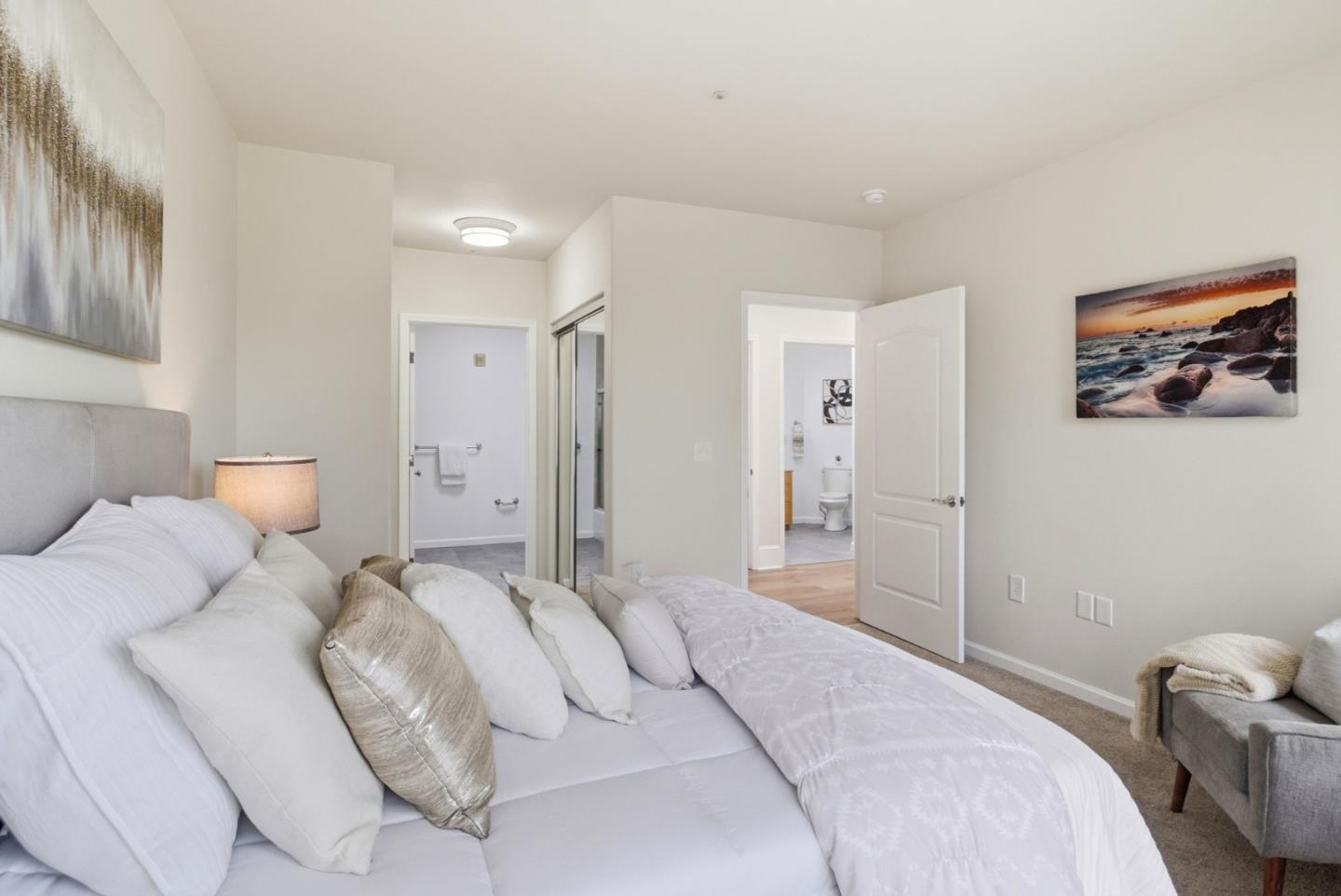 Detail Gallery Image 16 of 26 For 107 El Camino Real #302,  Burlingame,  CA 94010 - 2 Beds | 2 Baths