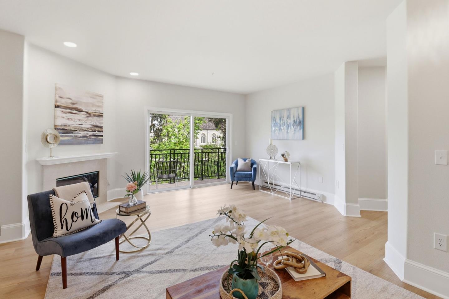 Detail Gallery Image 5 of 26 For 107 El Camino Real #302,  Burlingame,  CA 94010 - 2 Beds | 2 Baths