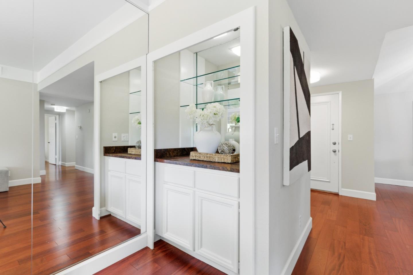 Detail Gallery Image 14 of 76 For 1280 Sharon Park Dr #27,  Menlo Park,  CA 94025 - 2 Beds | 2 Baths