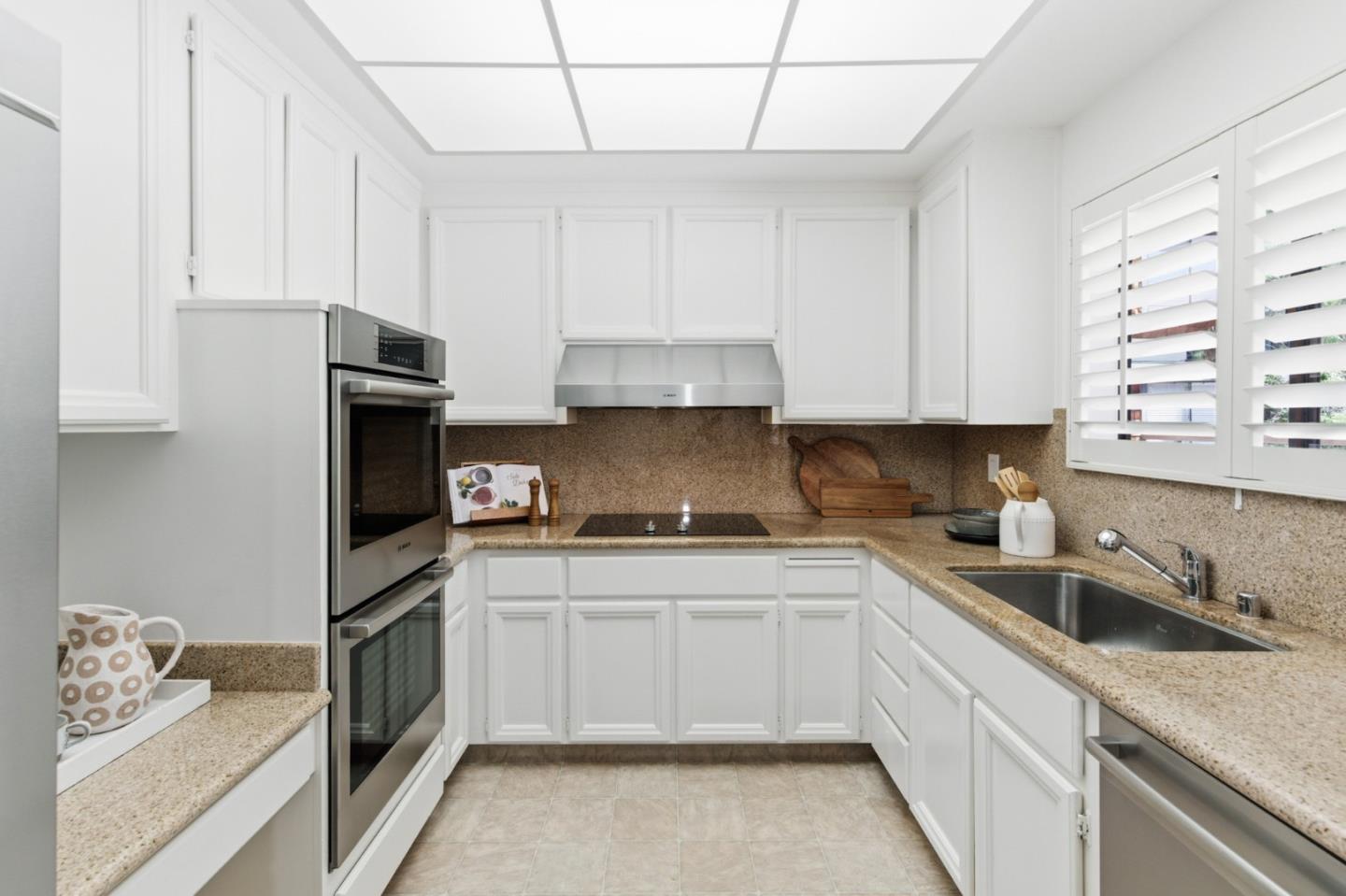 Detail Gallery Image 24 of 76 For 1280 Sharon Park Dr #27,  Menlo Park,  CA 94025 - 2 Beds | 2 Baths