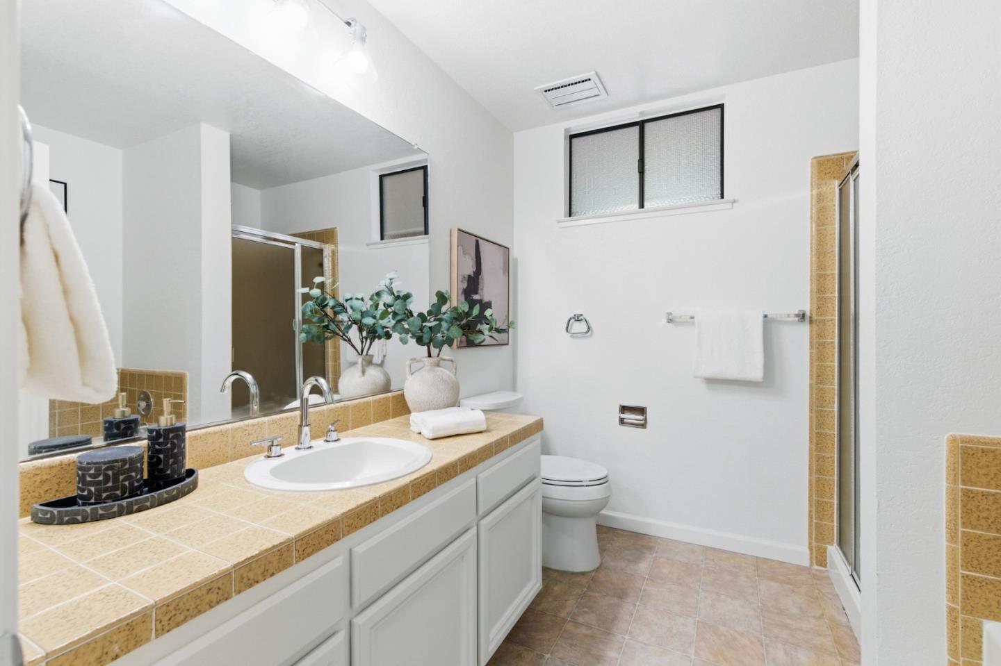 Detail Gallery Image 41 of 76 For 1280 Sharon Park Dr #27,  Menlo Park,  CA 94025 - 2 Beds | 2 Baths