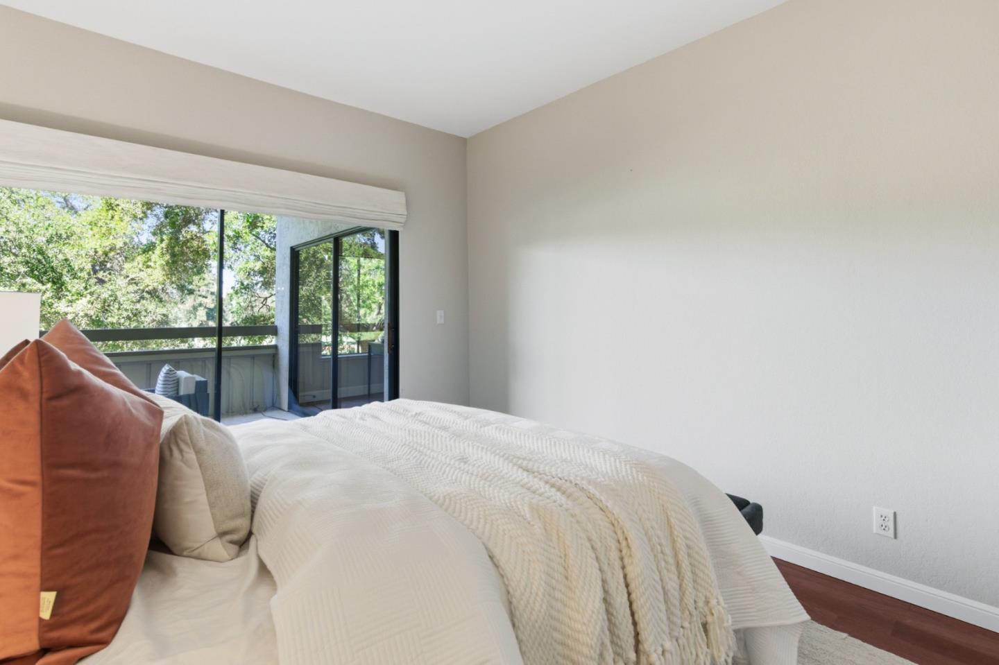 Detail Gallery Image 45 of 76 For 1280 Sharon Park Dr #27,  Menlo Park,  CA 94025 - 2 Beds | 2 Baths