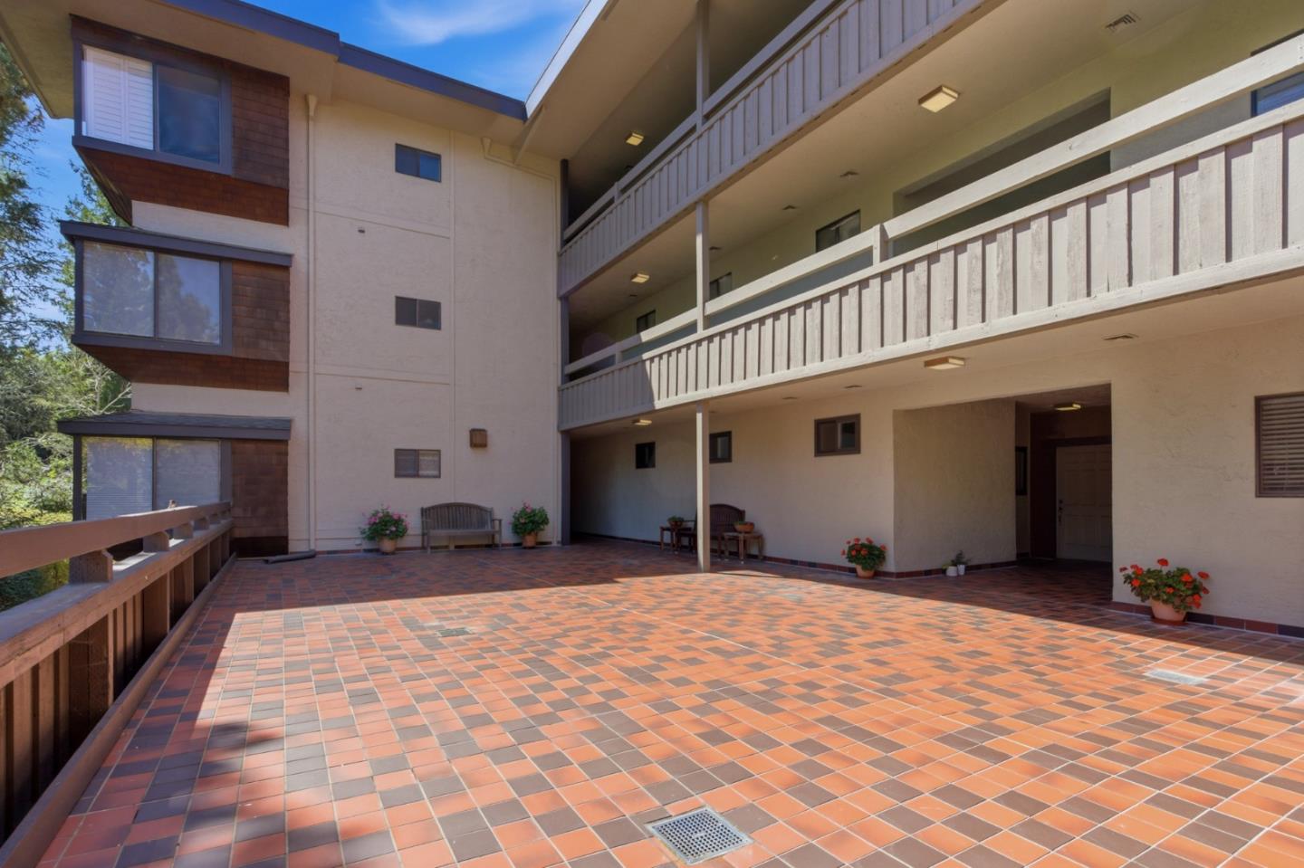 Detail Gallery Image 54 of 76 For 1280 Sharon Park Dr #27,  Menlo Park,  CA 94025 - 2 Beds | 2 Baths