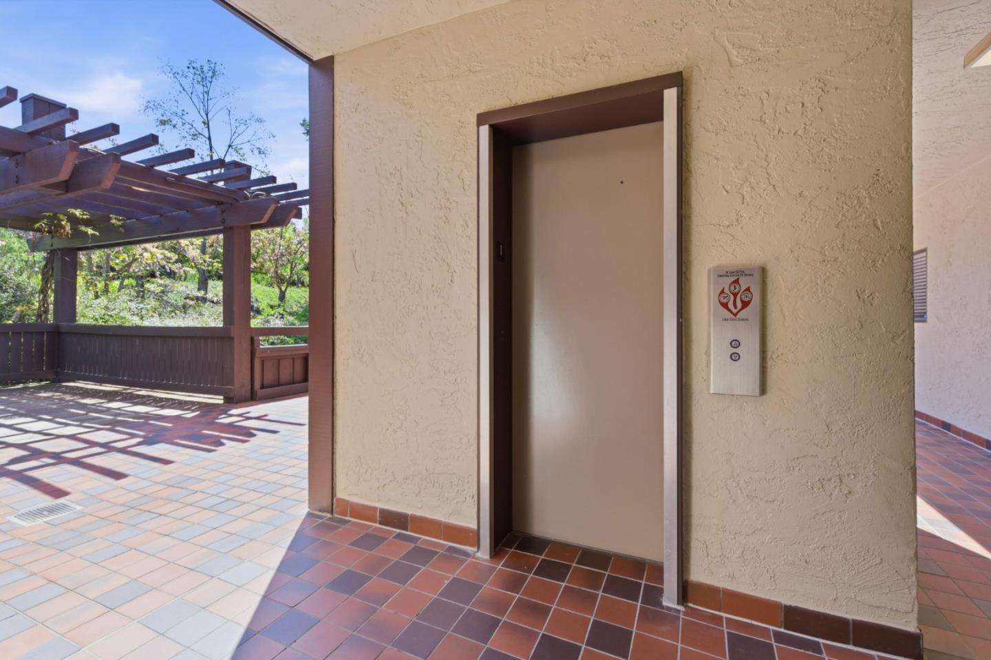 Detail Gallery Image 56 of 76 For 1280 Sharon Park Dr #27,  Menlo Park,  CA 94025 - 2 Beds | 2 Baths