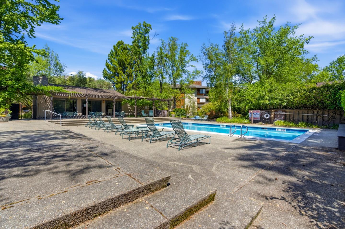 Detail Gallery Image 62 of 76 For 1280 Sharon Park Dr #27,  Menlo Park,  CA 94025 - 2 Beds | 2 Baths