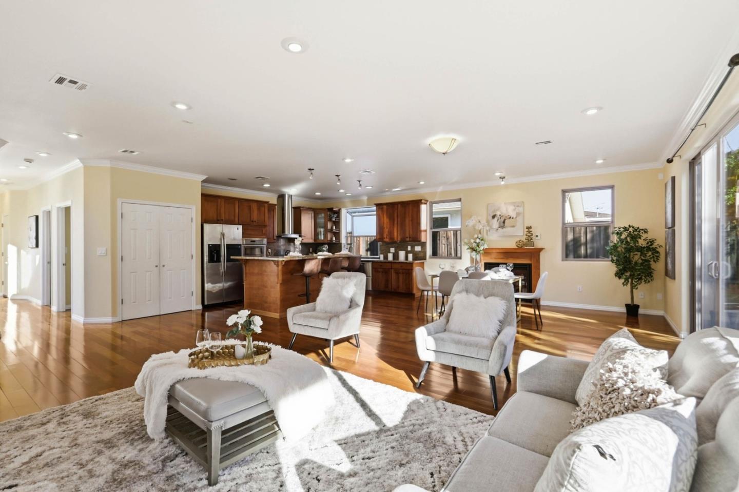 Detail Gallery Image 14 of 49 For 1352 S Stelling Rd, Cupertino,  CA 95014 - 4 Beds | 3/1 Baths