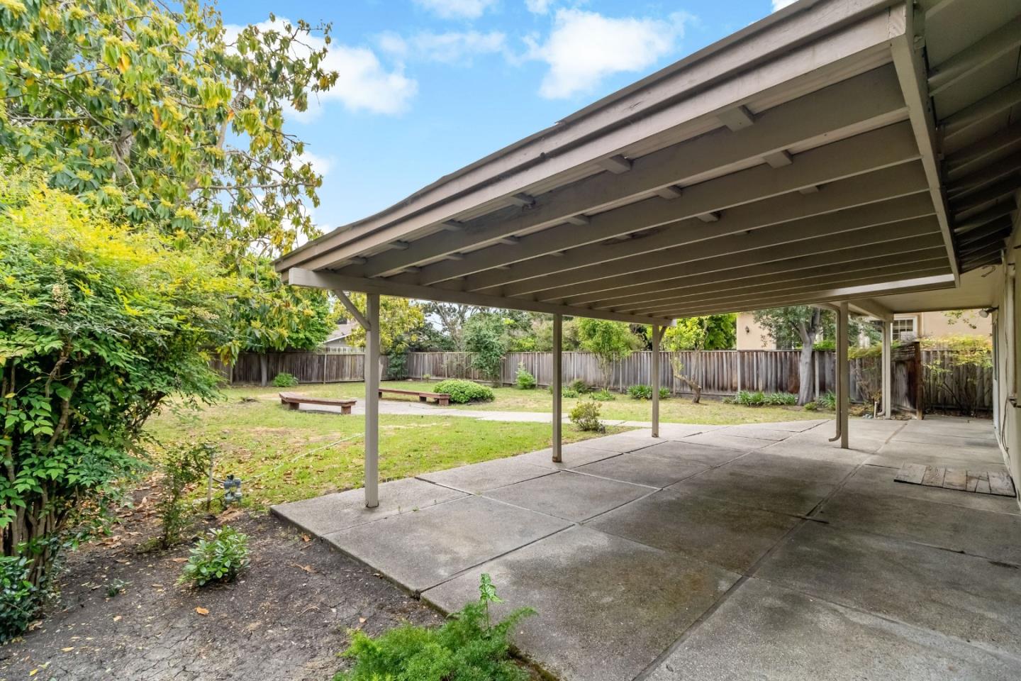 Detail Gallery Image 12 of 28 For 744 Mayview, Palo Alto,  CA 94303 - 3 Beds | 1 Baths