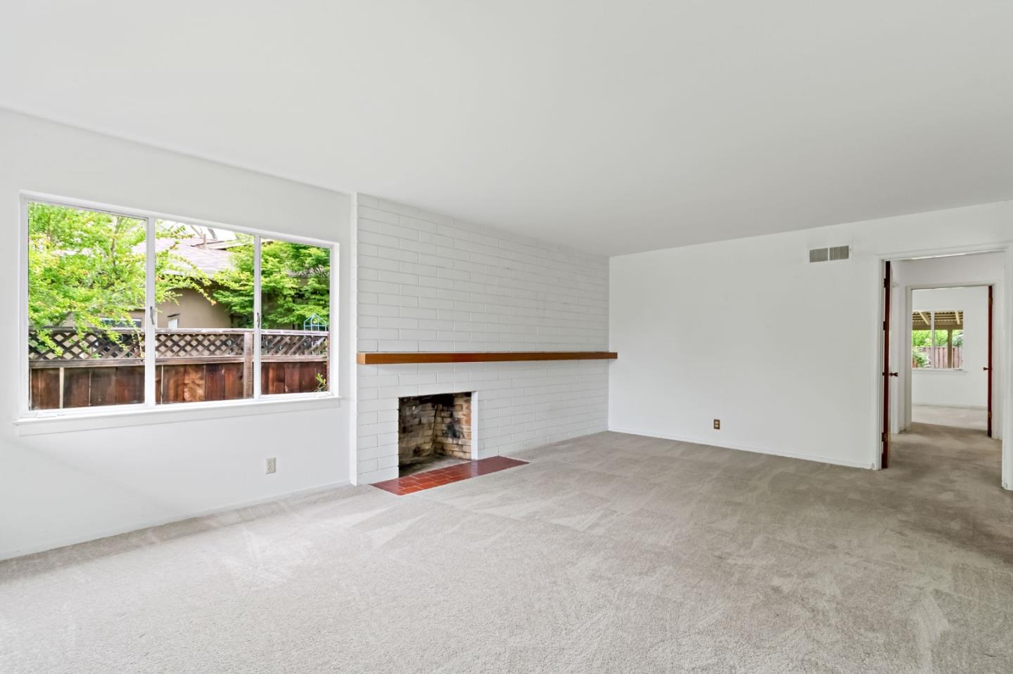 Detail Gallery Image 17 of 28 For 744 Mayview, Palo Alto,  CA 94303 - 3 Beds | 1 Baths