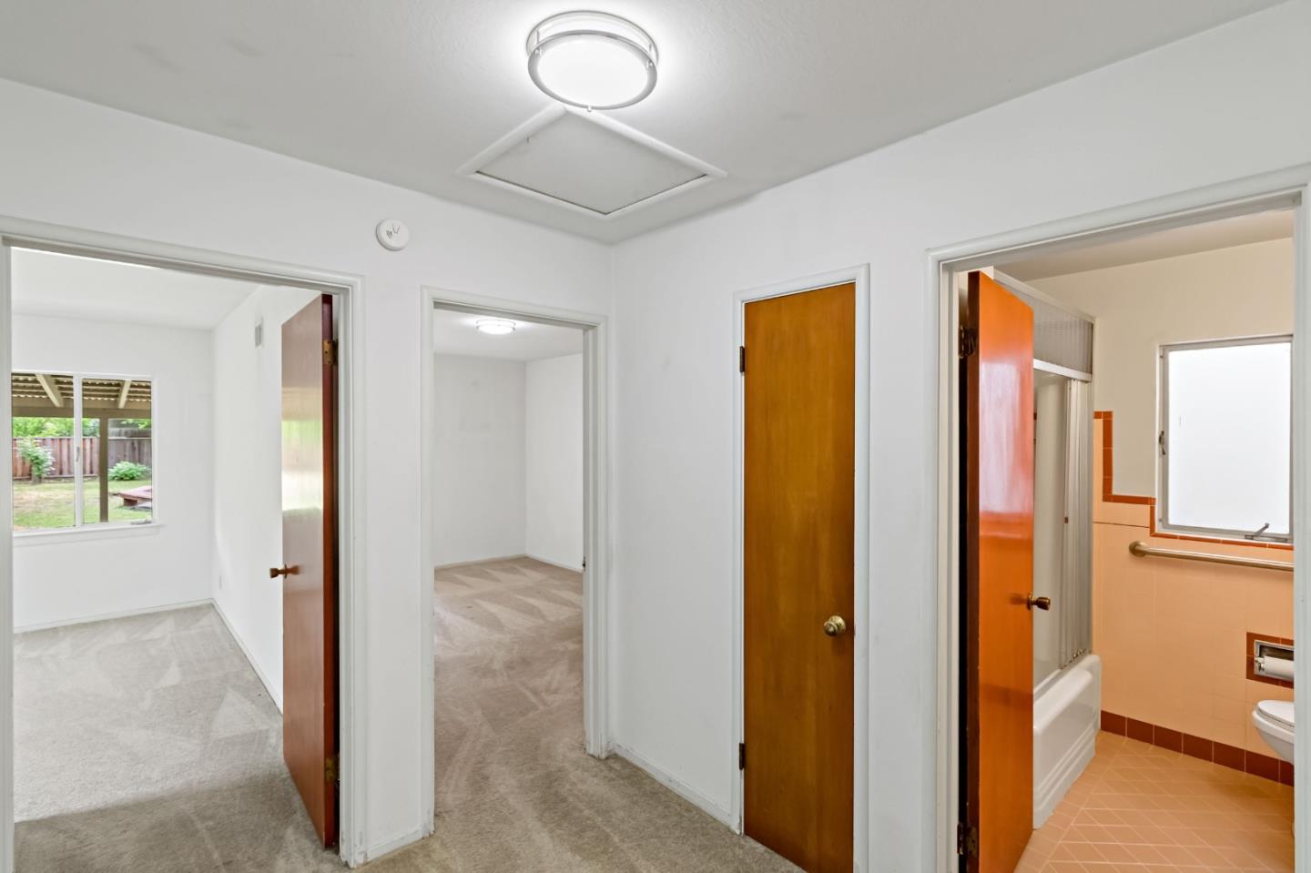 Detail Gallery Image 24 of 28 For 744 Mayview, Palo Alto,  CA 94303 - 3 Beds | 1 Baths