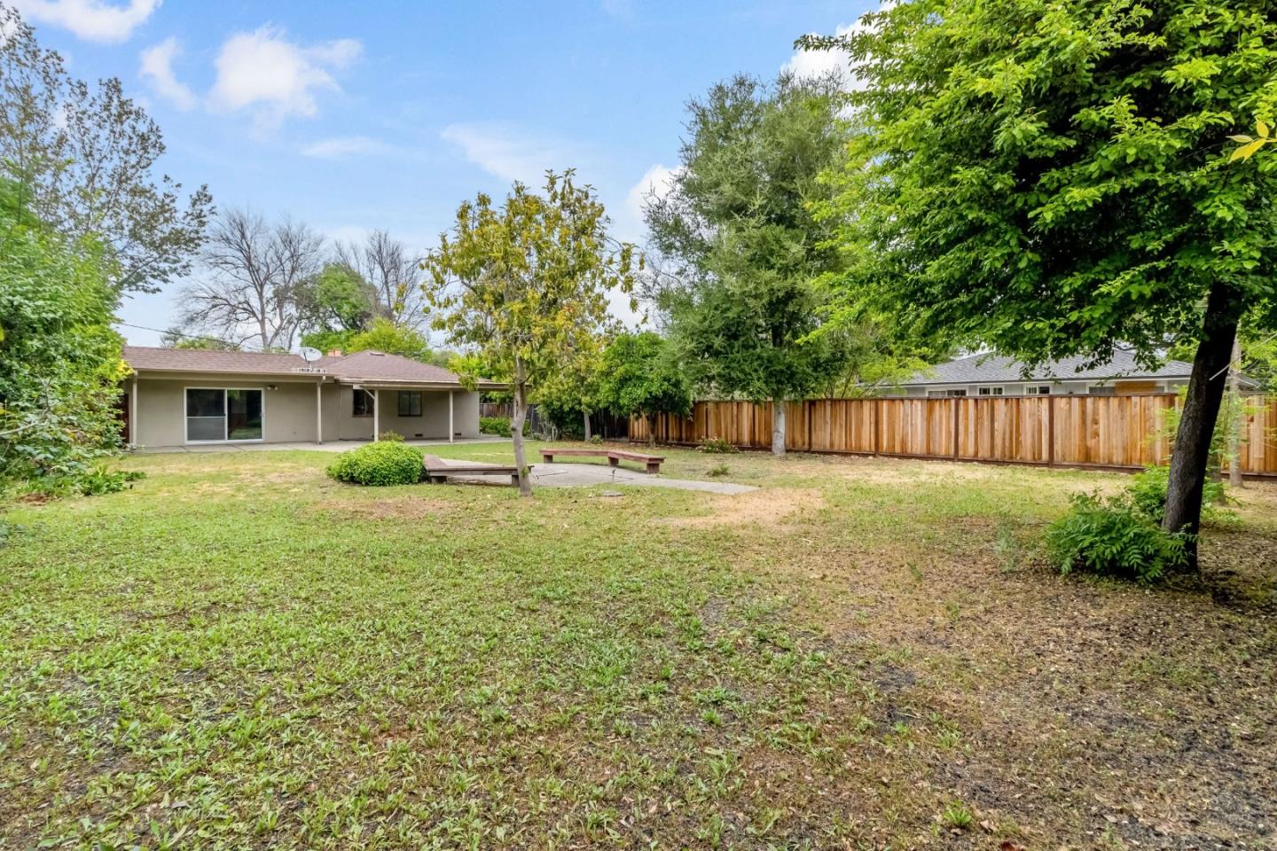 Detail Gallery Image 9 of 28 For 744 Mayview, Palo Alto,  CA 94303 - 3 Beds | 1 Baths