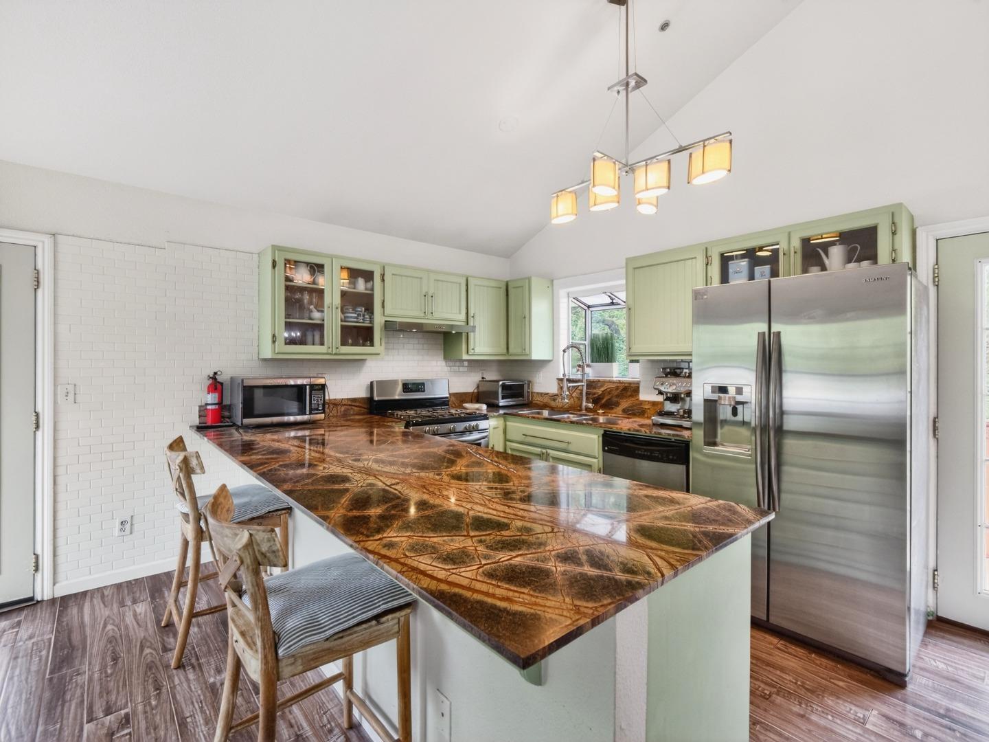 Detail Gallery Image 11 of 57 For 888 Bonita Dr, Aptos,  CA 95003 - 3 Beds | 2 Baths