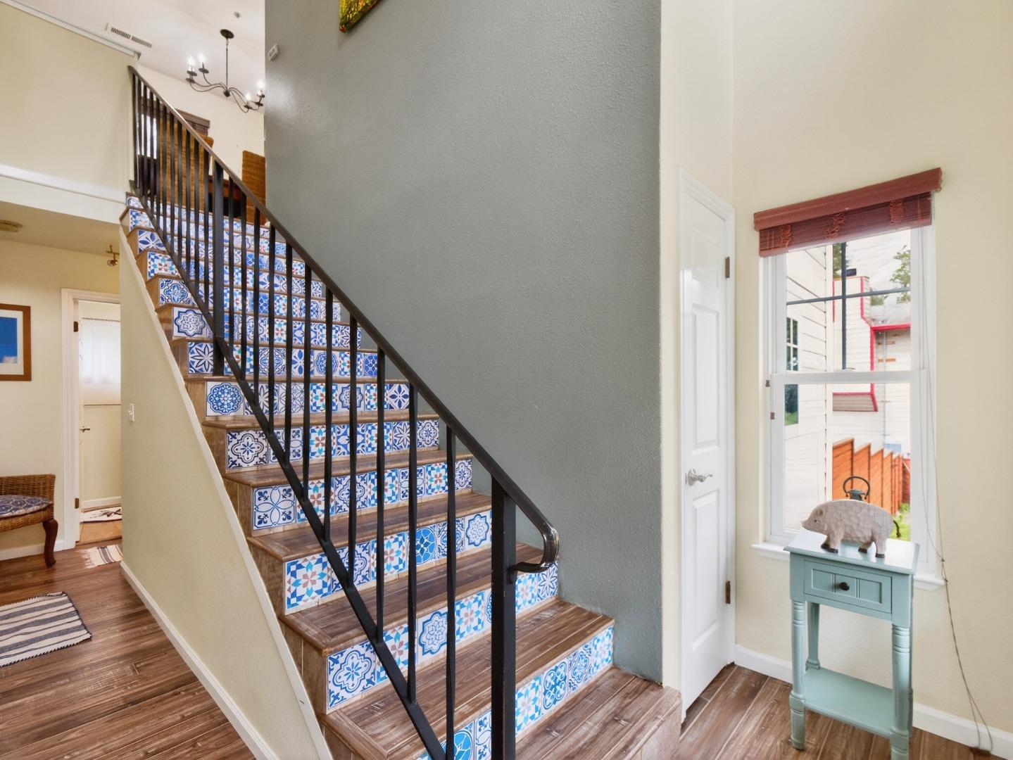 Detail Gallery Image 4 of 57 For 888 Bonita Dr, Aptos,  CA 95003 - 3 Beds | 2 Baths