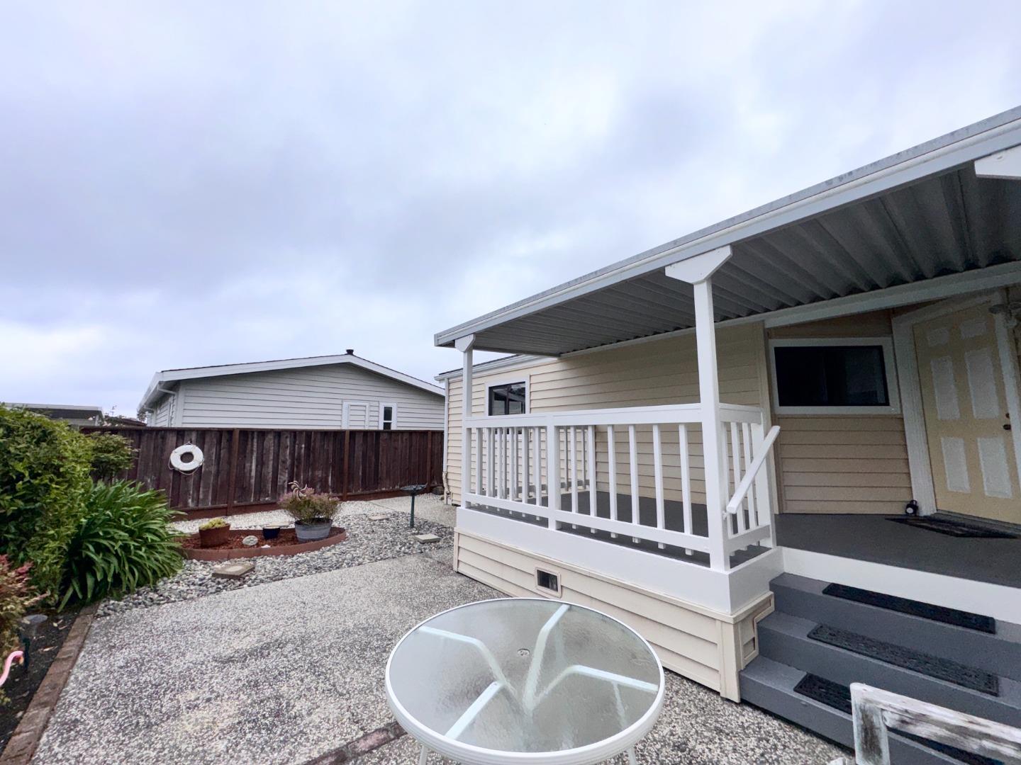 Detail Gallery Image 2 of 10 For 43 Seascape Dr #43,  Half Moon Bay,  CA 94019 - 2 Beds | 2 Baths