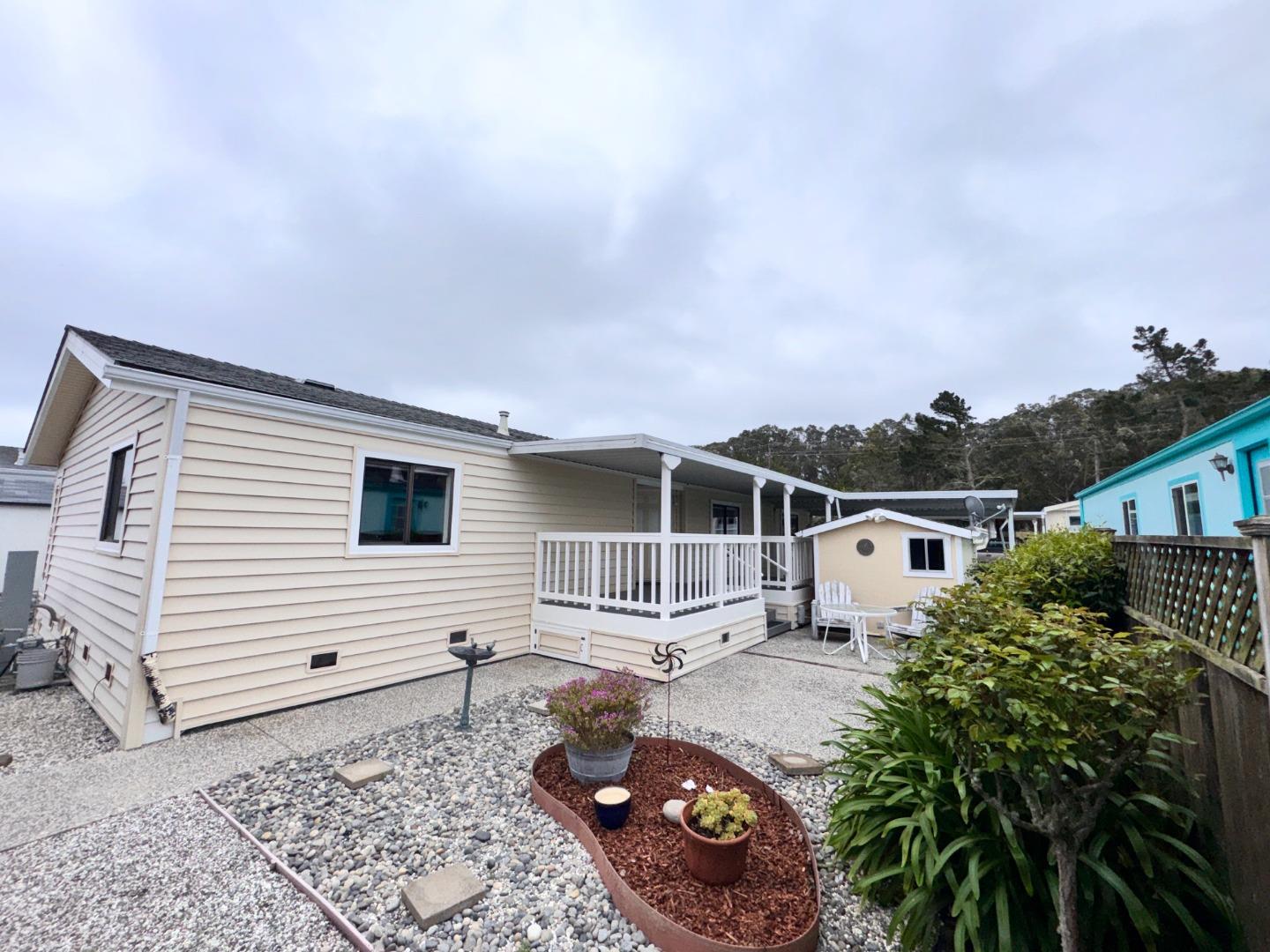 Detail Gallery Image 4 of 10 For 43 Seascape Dr #43,  Half Moon Bay,  CA 94019 - 2 Beds | 2 Baths