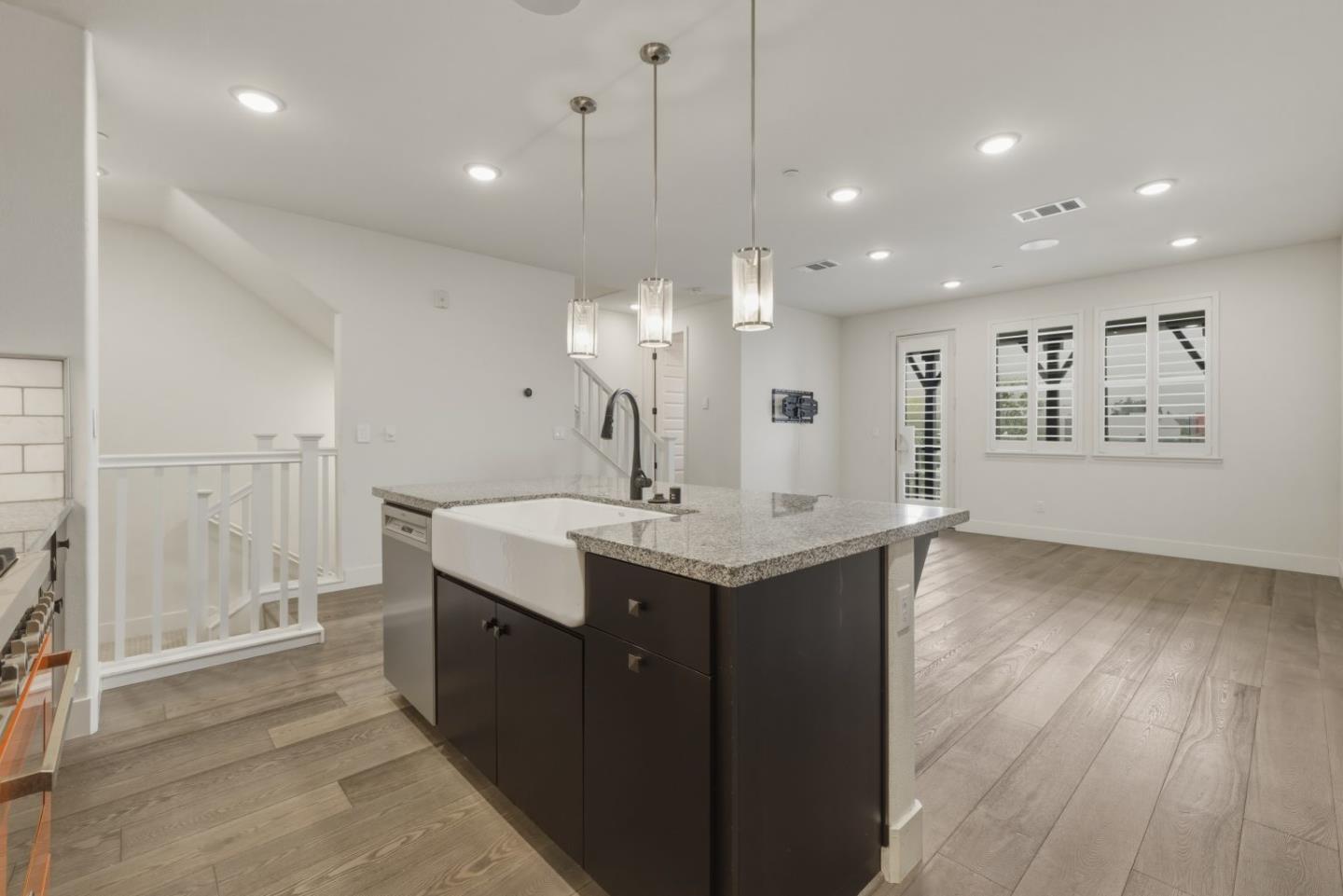 Detail Gallery Image 11 of 36 For 2737 5th St, Alameda,  CA 94501 - 3 Beds | 3/1 Baths