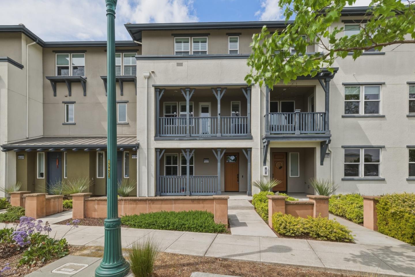 2737 5th Street, Alameda, CA, 94501