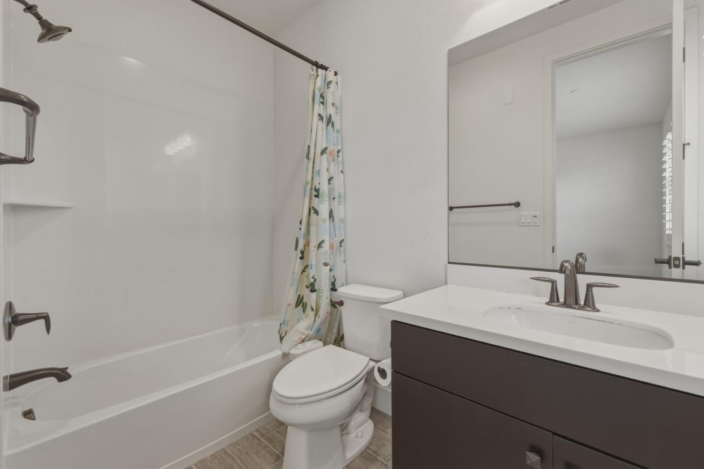 Detail Gallery Image 22 of 36 For 2737 5th St, Alameda,  CA 94501 - 3 Beds | 3/1 Baths