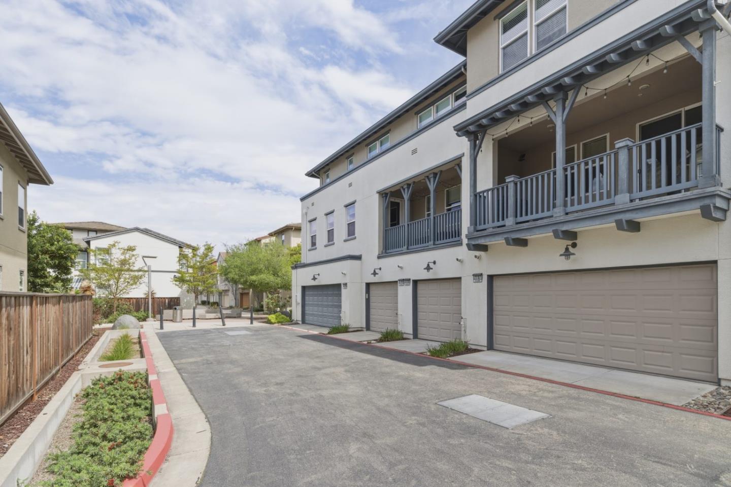 Detail Gallery Image 30 of 36 For 2737 5th St, Alameda,  CA 94501 - 3 Beds | 3/1 Baths