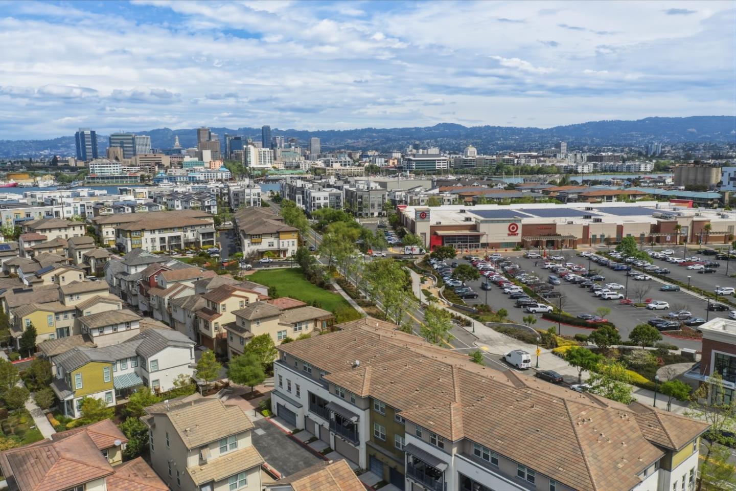 Detail Gallery Image 34 of 36 For 2737 5th St, Alameda,  CA 94501 - 3 Beds | 3/1 Baths