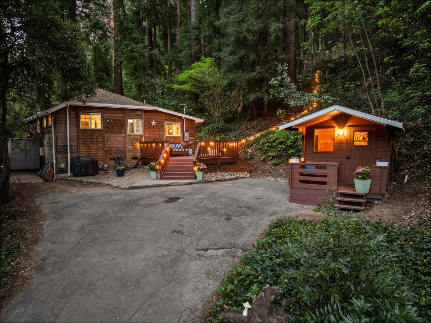 Detail Gallery Image 2 of 52 For 11931 Highway 9, Boulder Creek,  CA 95006 - 2 Beds | 1 Baths