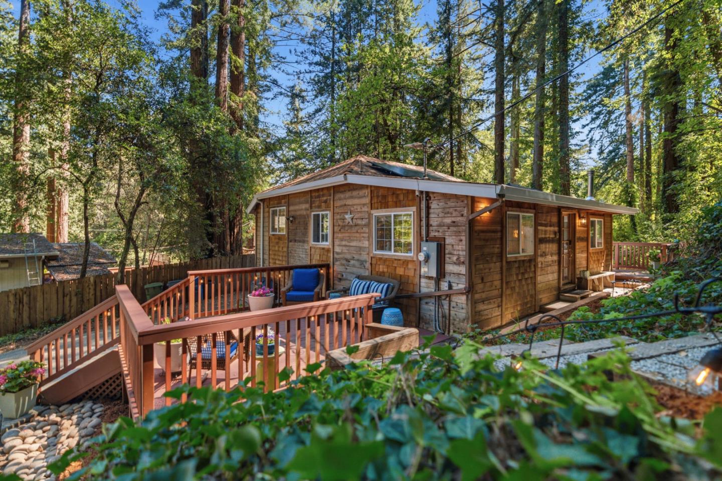 Detail Gallery Image 3 of 52 For 11931 Highway 9, Boulder Creek,  CA 95006 - 2 Beds | 1 Baths