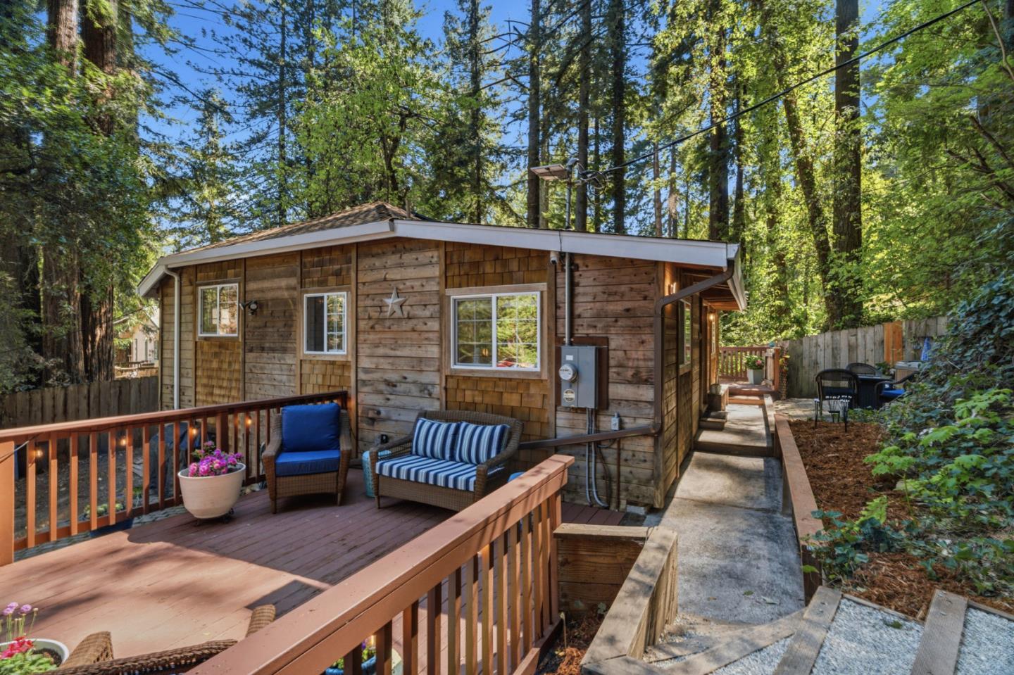 Detail Gallery Image 5 of 52 For 11931 Highway 9, Boulder Creek,  CA 95006 - 2 Beds | 1 Baths