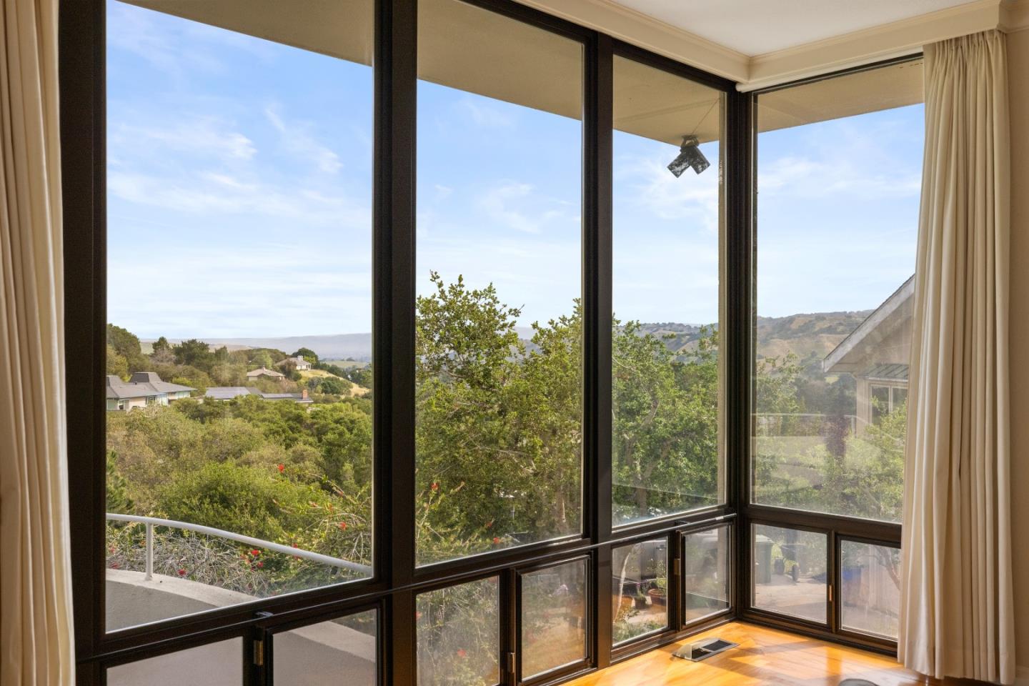 Detail Gallery Image 13 of 53 For 13538 Paseo Terrano, Corral De Tierra,  CA 93908 - 3 Beds | 3 Baths