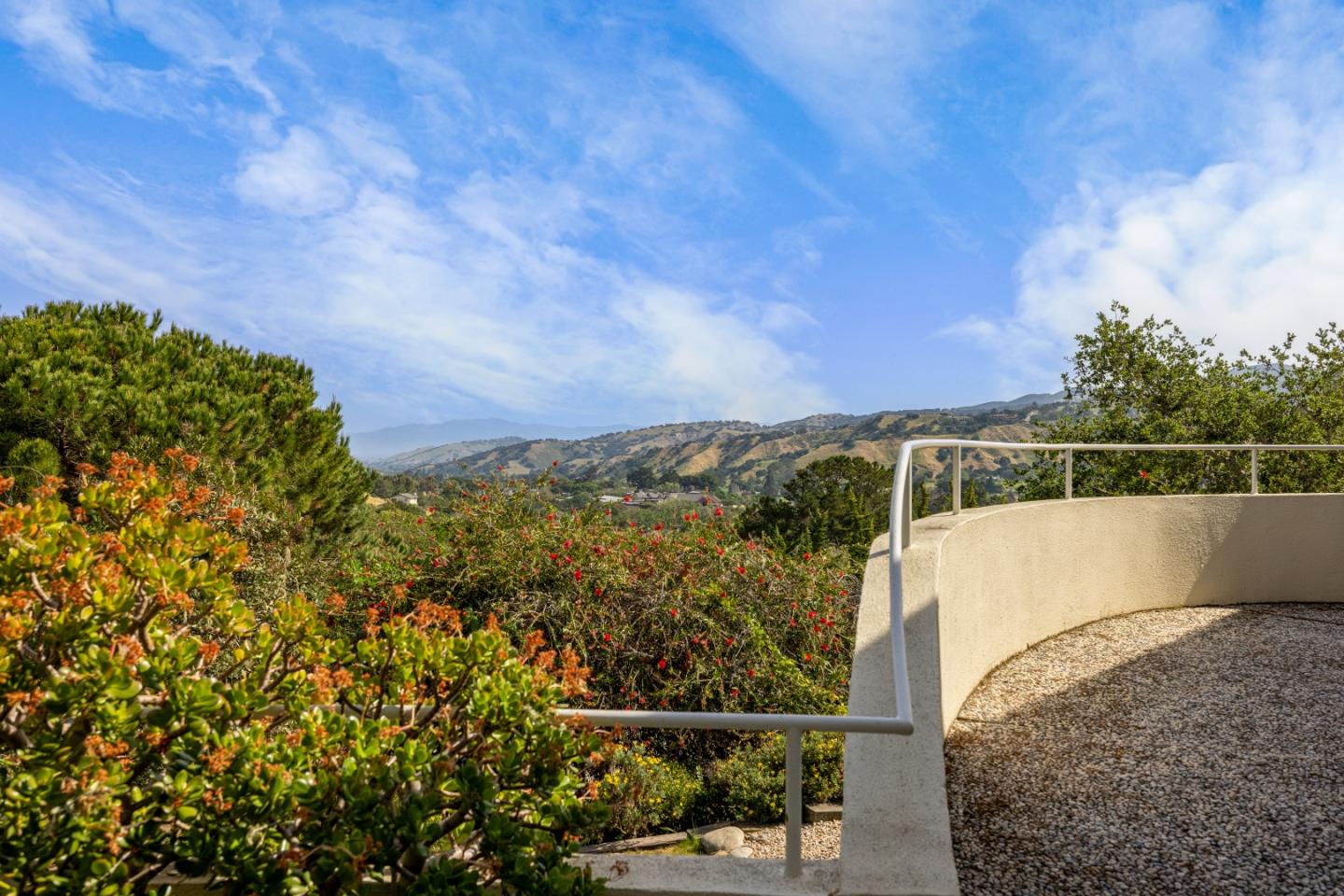 Detail Gallery Image 8 of 53 For 13538 Paseo Terrano, Corral De Tierra,  CA 93908 - 3 Beds | 3 Baths