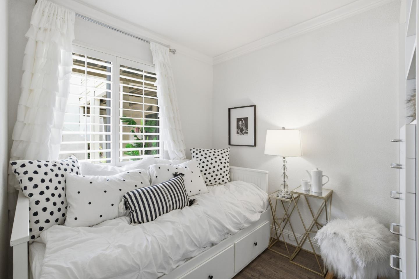 Detail Gallery Image 12 of 48 For 449 Alberto Way #C134,  Los Gatos,  CA 95032 - 2 Beds | 1 Baths