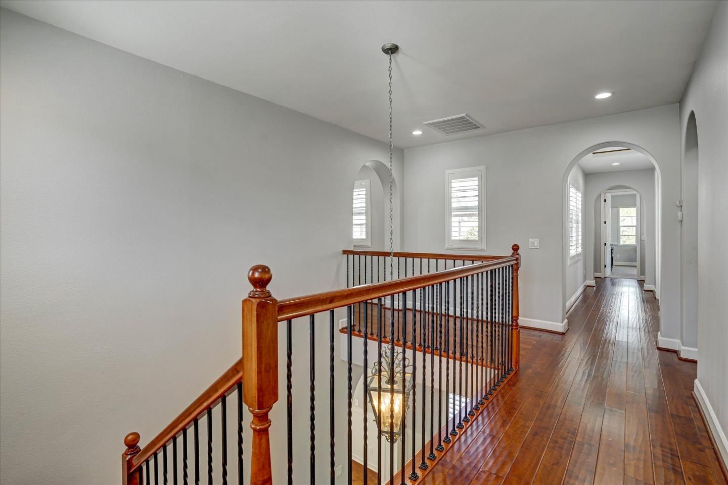 Detail Gallery Image 18 of 36 For 233 Snowdrop Ct, San Ramon,  CA 94582 - 5 Beds | 5/1 Baths