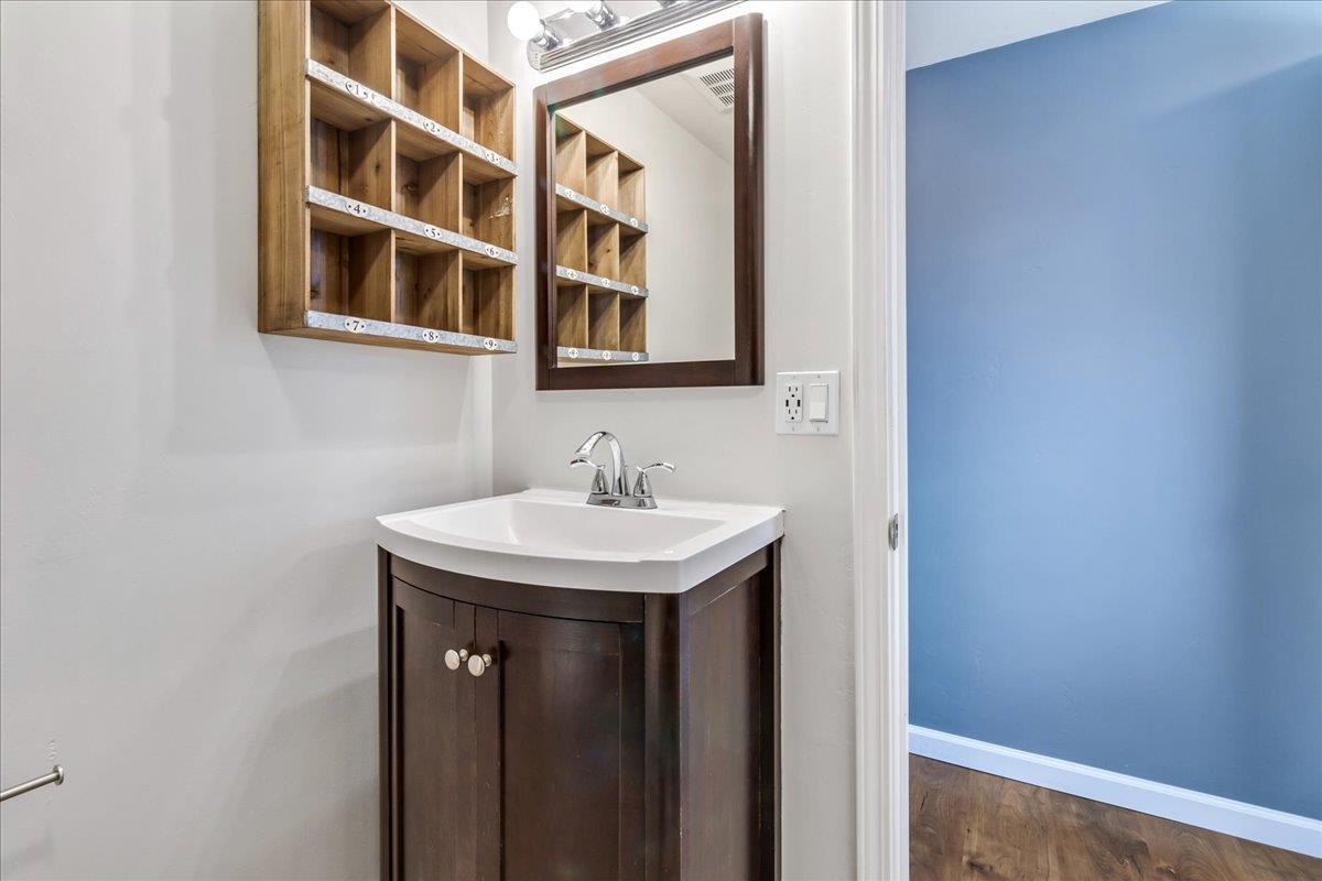 Detail Gallery Image 17 of 21 For 570 Casanova Ave, Monterey,  CA 93940 - 2 Beds | 2 Baths