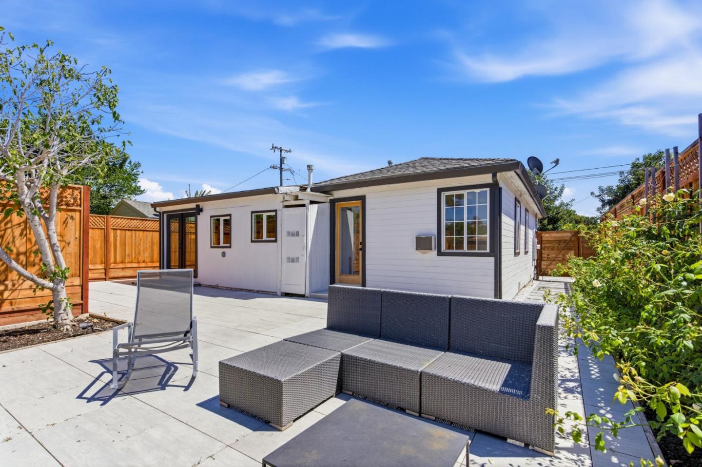 Detail Gallery Image 43 of 56 For 1257 Laurel Ave, East Palo Alto,  CA 94303 - 3 Beds | 1 Baths