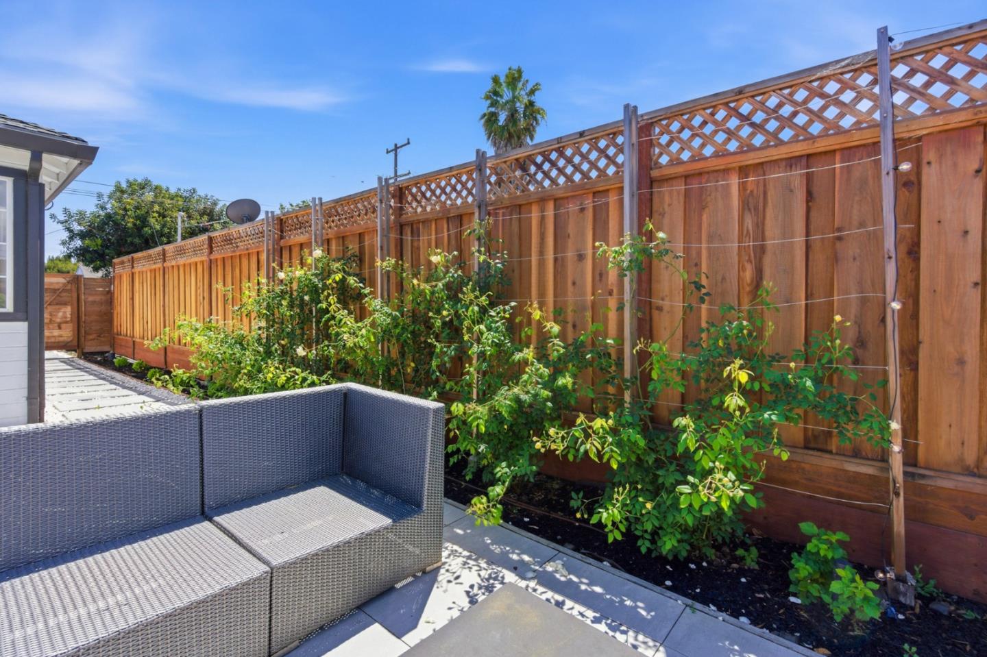 Detail Gallery Image 44 of 56 For 1257 Laurel Ave, East Palo Alto,  CA 94303 - 3 Beds | 1 Baths