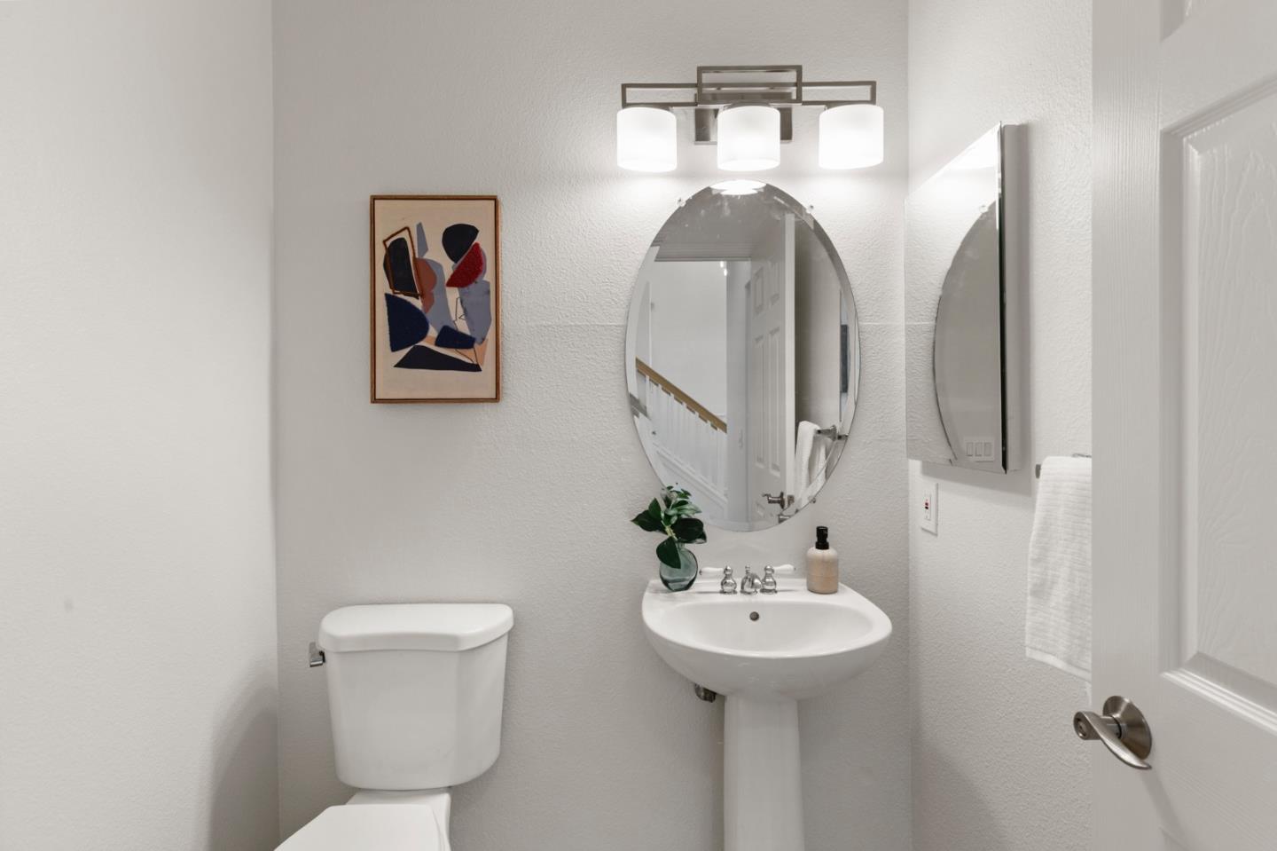 Detail Gallery Image 15 of 32 For 1986 Wayne Cir, San Jose,  CA 95131 - 3 Beds | 2/1 Baths